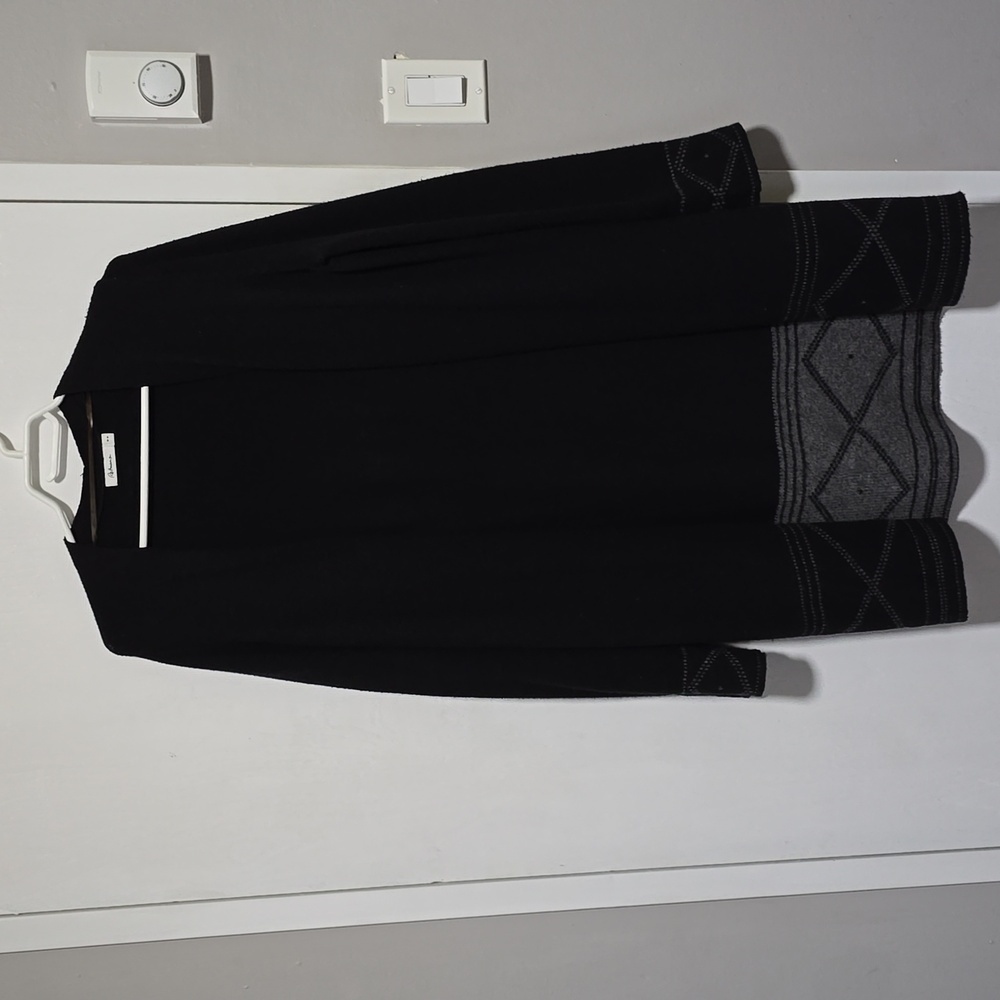 Reitmans Black Cardigan M